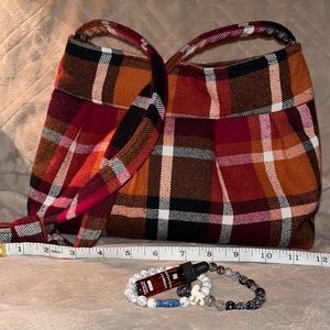 Flannel purse, perfect for FALL!  A mixture of red, orange, blue, and white.
